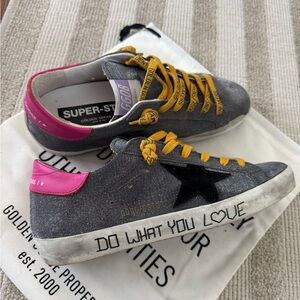 Golden Goose Gray Serigraph Superstars Sneakers with Pink back and Yellow Laces